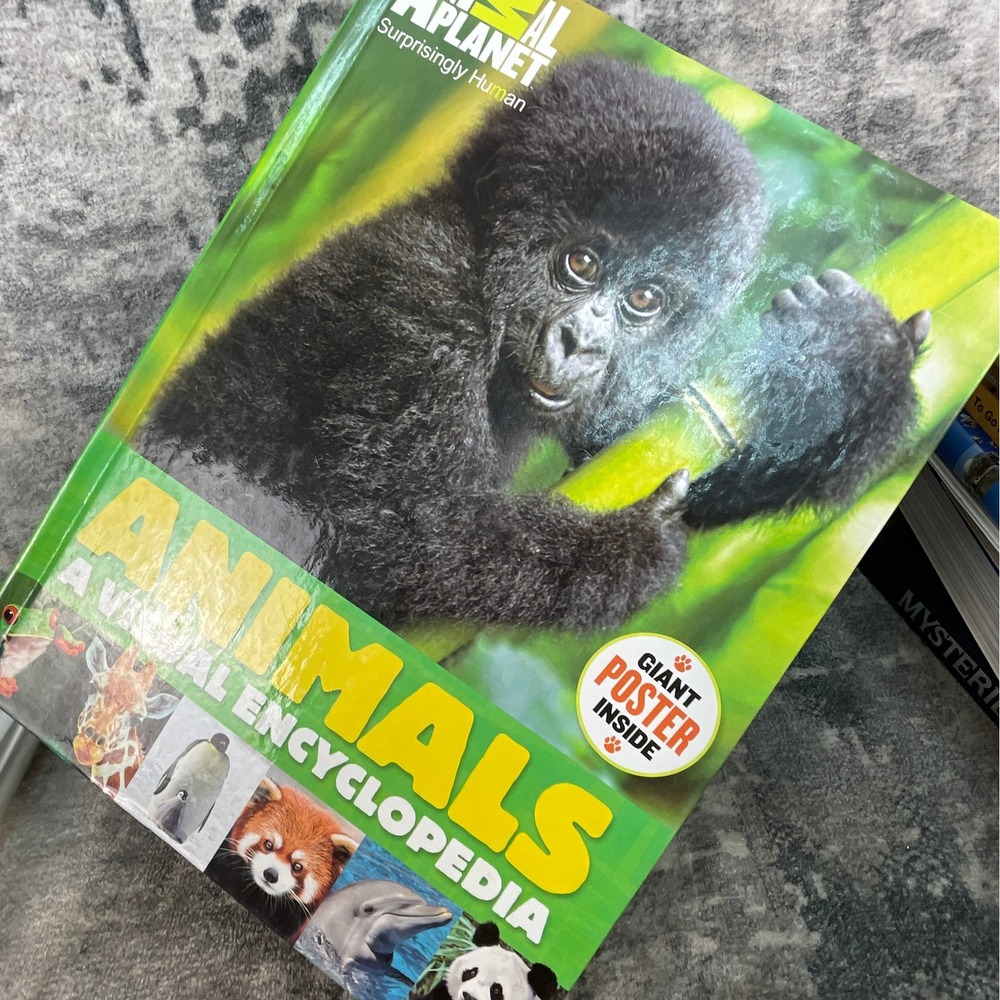 Animal Planet Animals A Visual Encyclopedia Hardcover Giant‎ Poster 2500 Species
